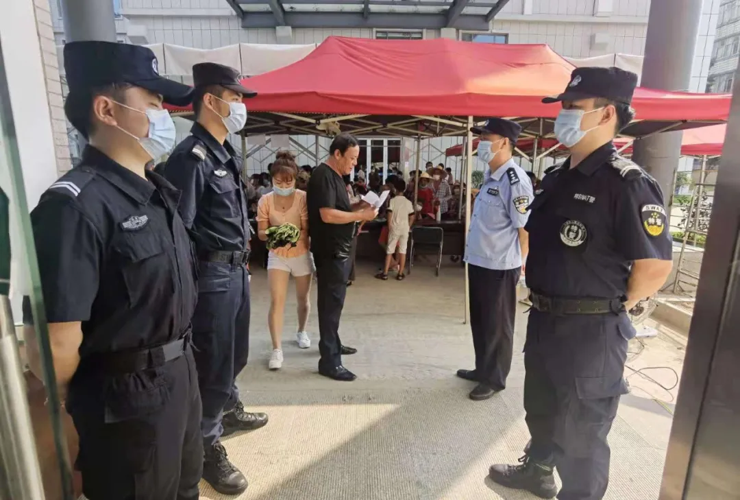 外守“关口”内筑“屏障”,团风公安快速响应奔赴防疫一线